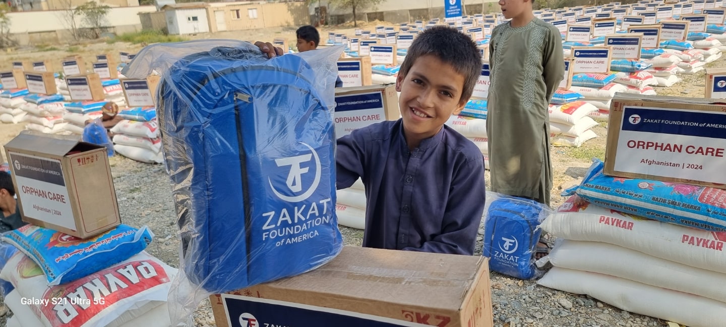 Giving orphans hope, help and support through child sponsorship makes all the difference<br>رعاية الأيتام تُحدث أثرًا لا يُنسى، إذ تعيد لهم الأمل والثقة، وتدفعهم نحو تحقيق إمكاناتهم الكاملة.