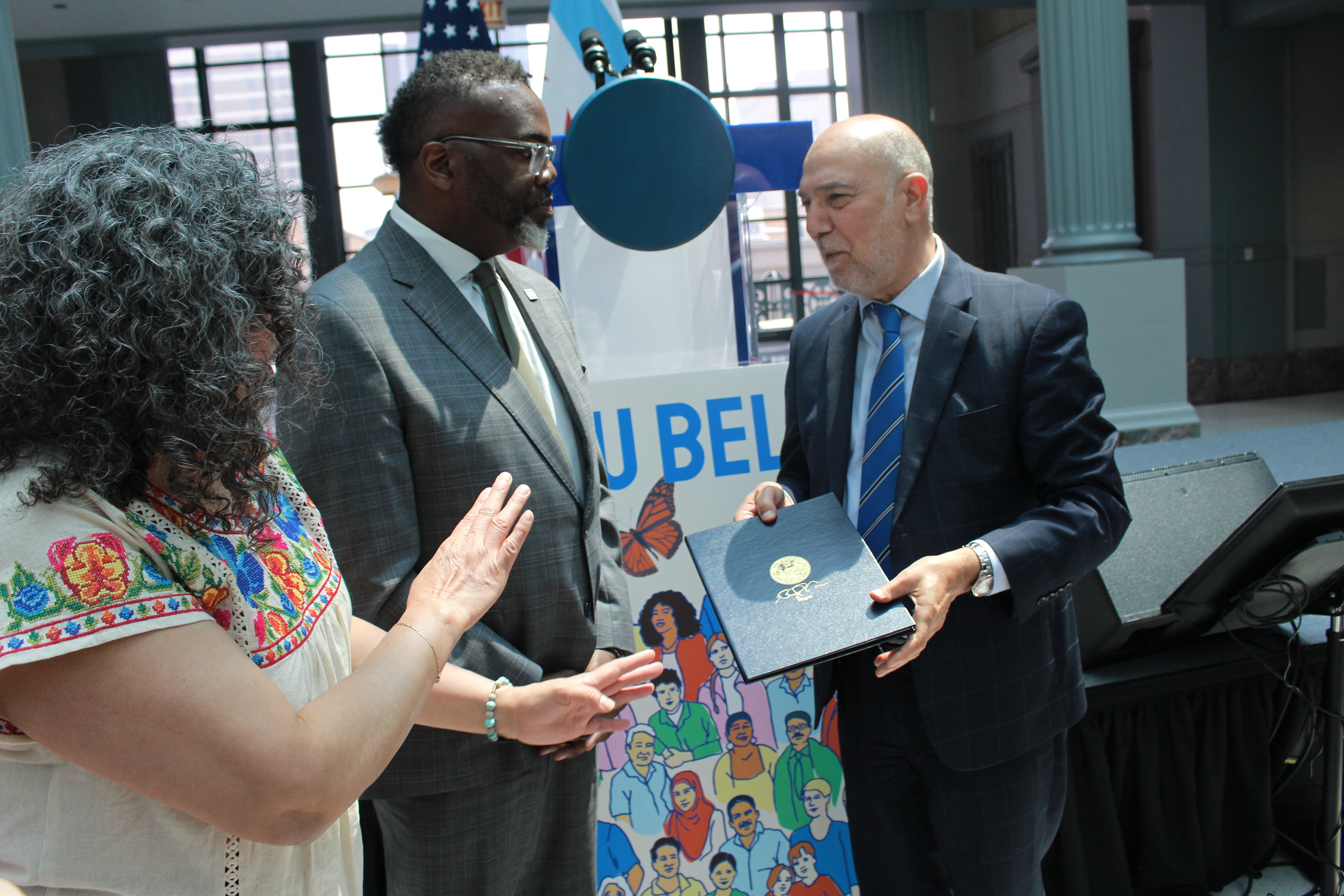 Chicago mayor presents award to our Executive Director Mr. Khalil Demir for St. Bartholomew Shelter