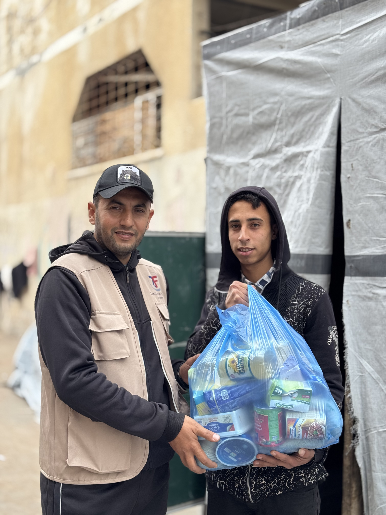 Essential food packages ensure families in Gaza have meals
