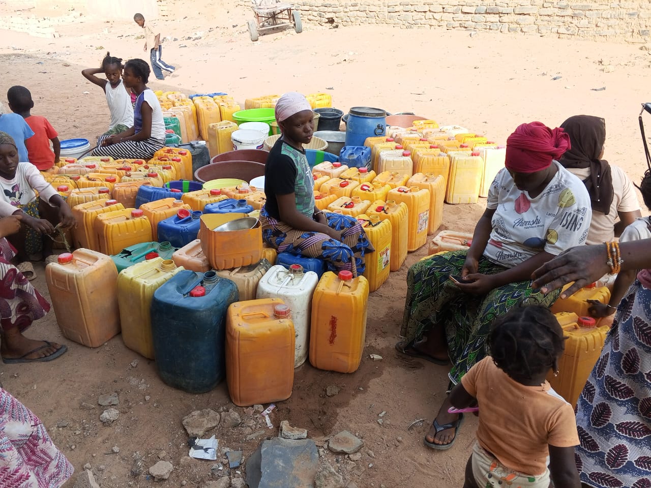 Families in Mali no longer have to drink from contaminated sources due to our water trucking