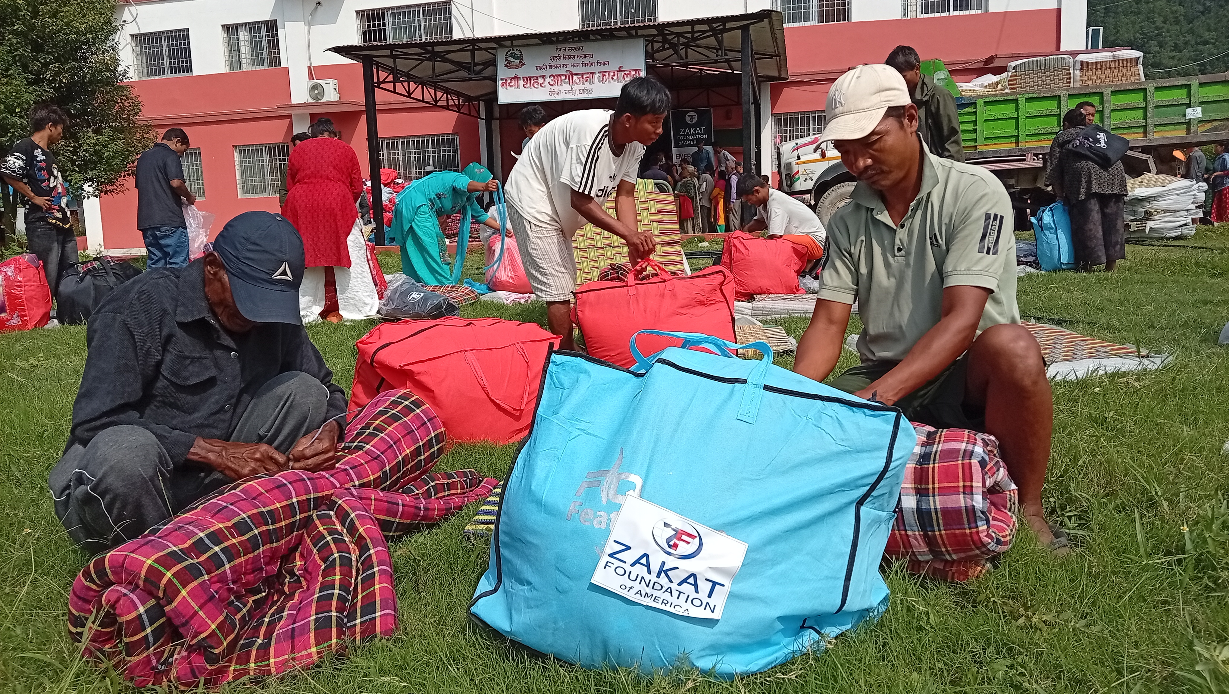 Flood victims receive their new blankets