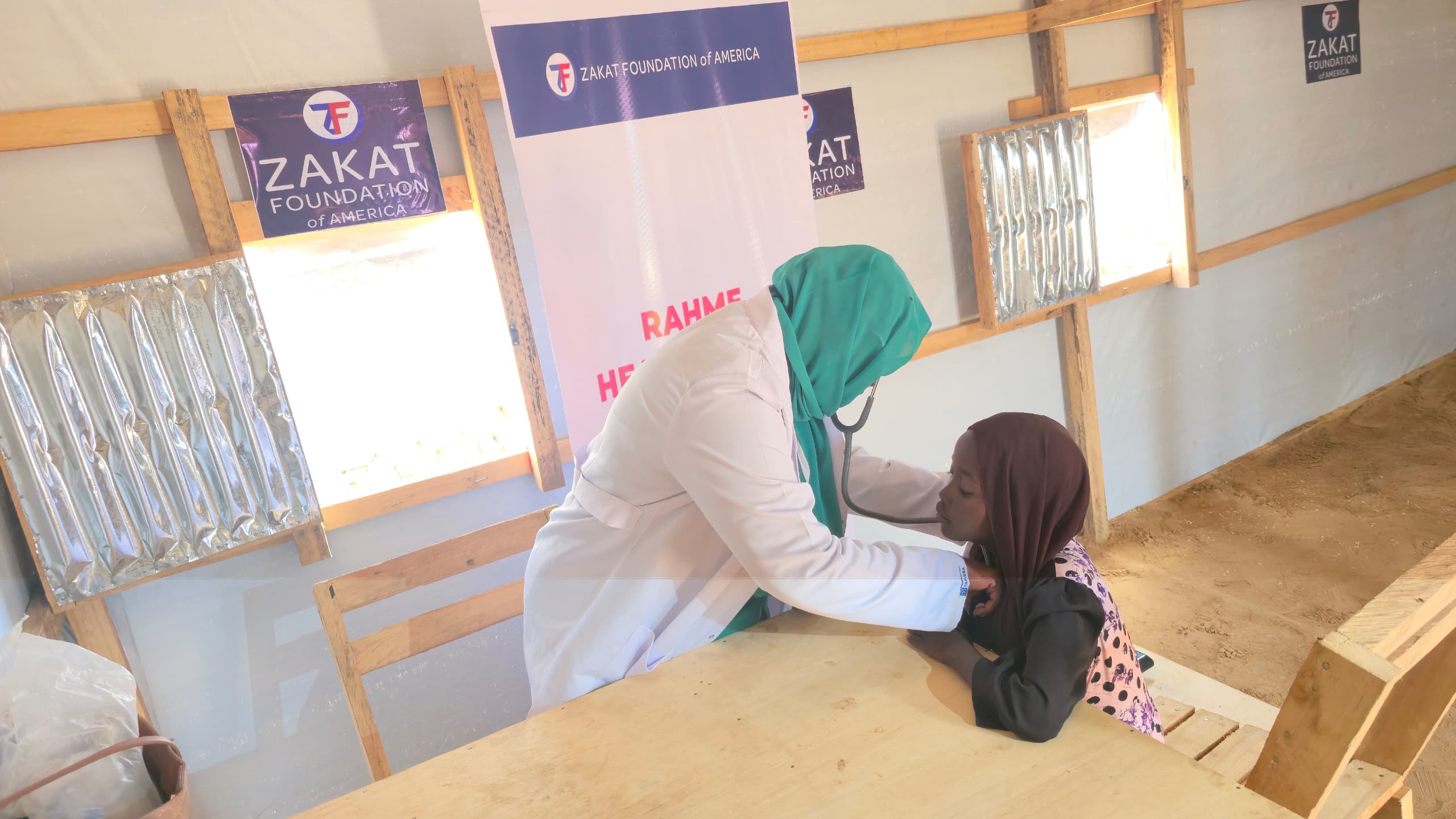 Our health clinic in Chad treats local and Sudanese refugees in need